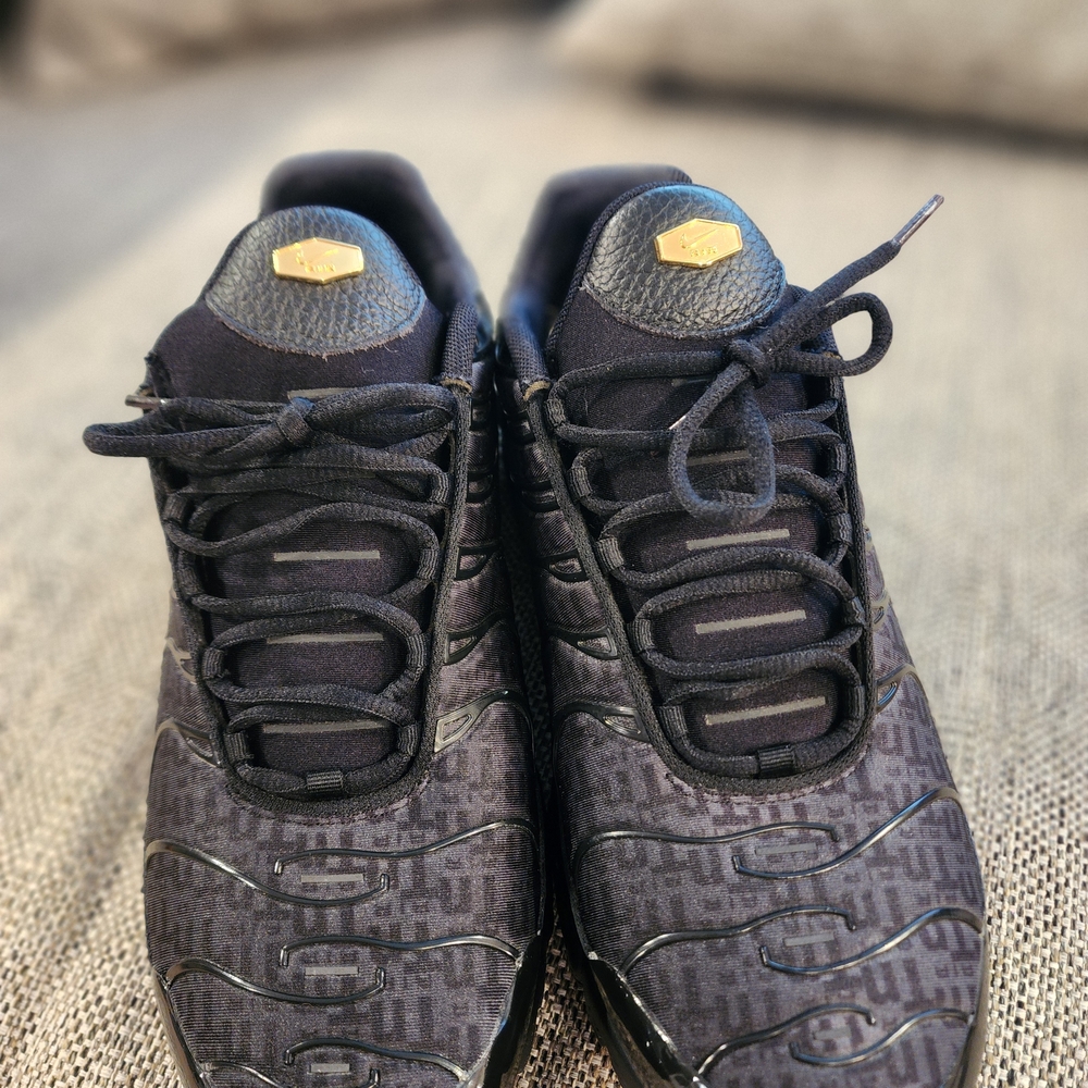 Black Men's Sneakers